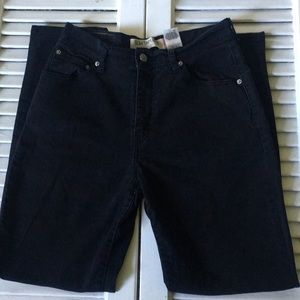 Black slim fit Levi’s size 8